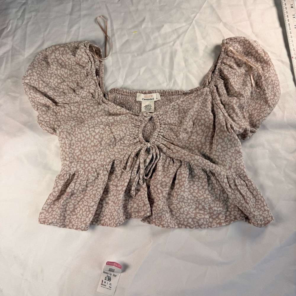 URBAN Romantics Beige Floral Blouse